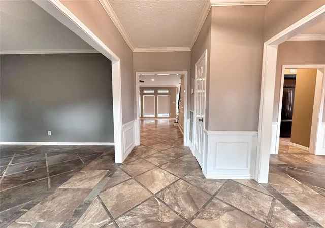 Photo 3 of Single family home for sale at 3203 Emerald Grove Dr, Kingwood, TX 77345 | MLS# 30261445 | Listing updated on 2026-08-11