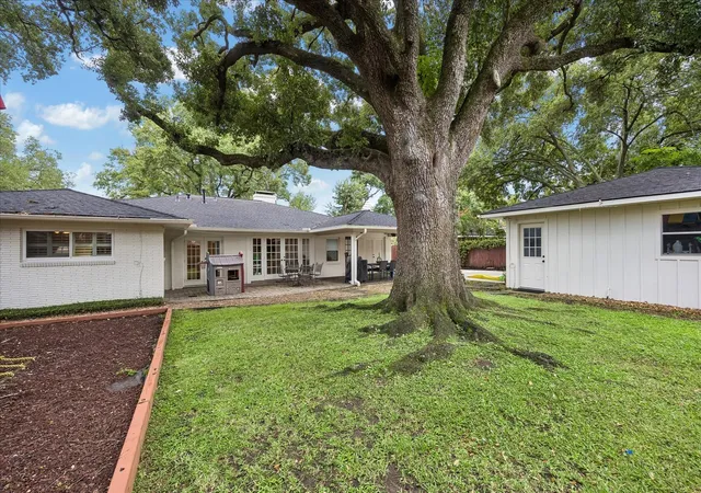 35th image of 5638 Piping Rock Ln, Houston, TX 77056 | MLS# 98457667