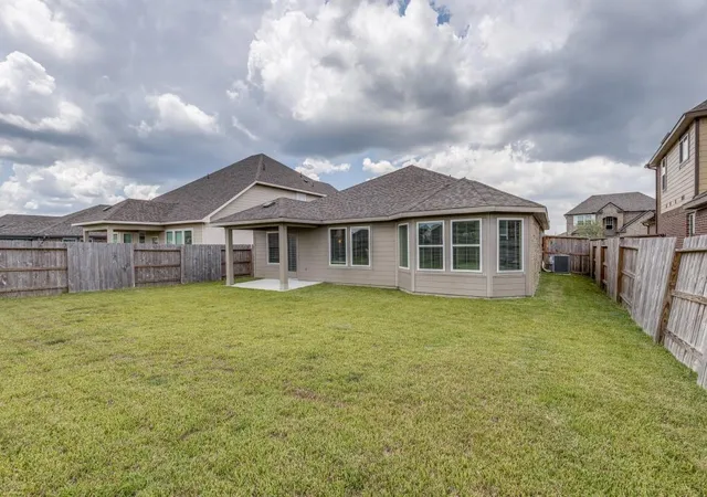 Photo 25 of Single family home for sale at 1318 Cascade Hills Dr, Rosharon, TX 77583 | MLS# 59421442 | Listing updated on 2026-08-18