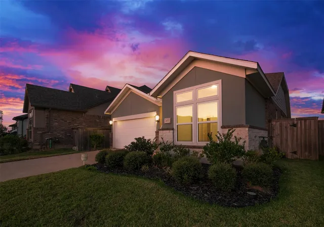3rd image of 2430 Manor Valley Ln, Missouri City, TX 77459 | MLS# 72916503