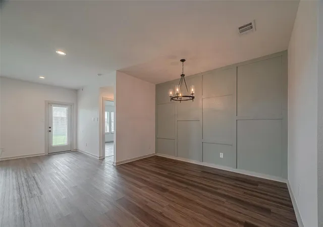 5th image of 14519 Sweet Water Dr, Mont Belvieu, TX 77523 | MLS# 47754436
