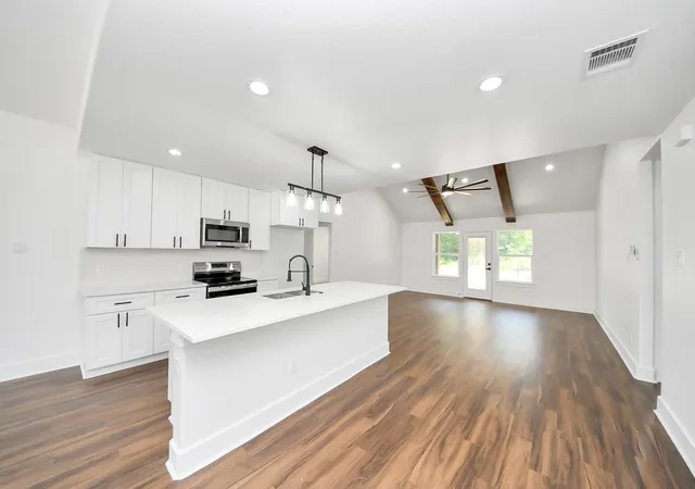 2nd image of 724 Road 3371a, Cleveland, TX 77327 | MLS# 78421630