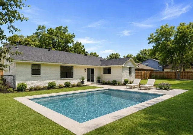 21st image of 104 Oriole Lane, Angleton, TX 77515 | MLS# 80734075