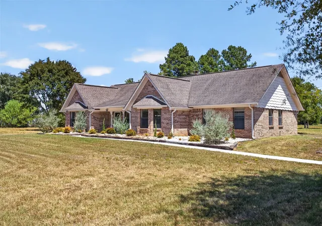 4th image of 1253 Meadowview St, Crockett, TX 75835 | MLS# 70446317