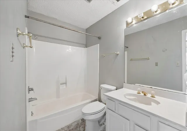 15th image of 30 Lakewood Ln #30, Seabrook, TX 77586 | MLS# 95372655