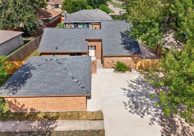Photo 1 of Single family home for sale at 8702 Parkway Forest Dr, Houston, TX 77044 | MLS# 6301341 | Listing updated on 2026-09-19