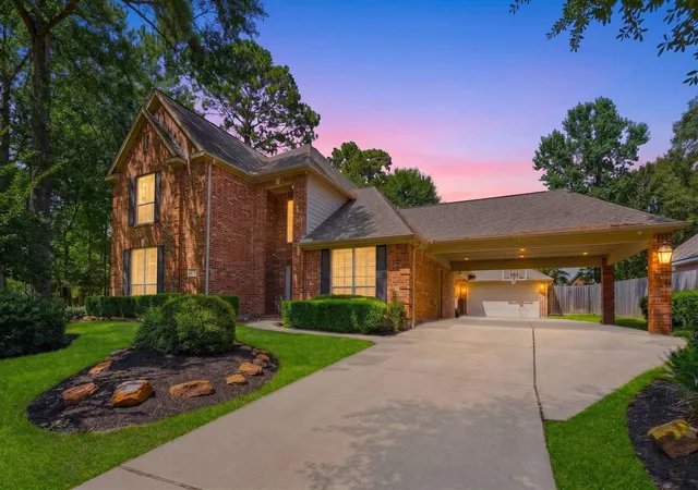 Photo 2 of Single family home for sale at 26 Shady Pond Pl, Spring, TX 77382 | MLS# 95926068 | Listing updated on 2026-08-31