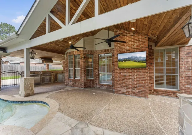 Photo 3 of Single family home for sale at 26 Shady Pond Pl, Spring, TX 77382 | MLS# 95926068 | Listing updated on 2026-08-31