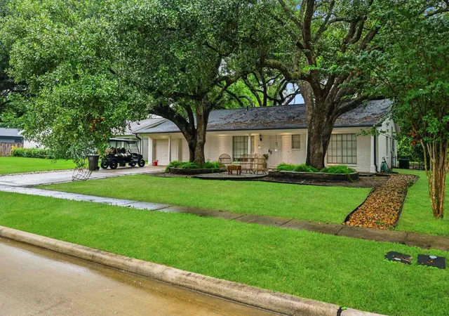 2nd image of 15810 Acapulco Dr, Jersey Village, TX 77040 | MLS# 48607095