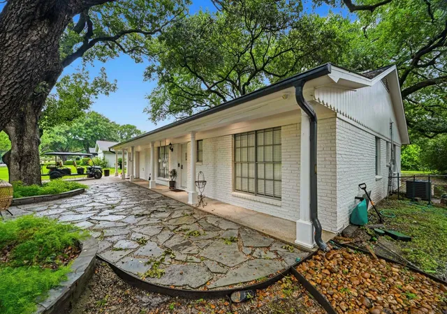 3rd image of 15810 Acapulco Dr, Jersey Village, TX 77040 | MLS# 48607095