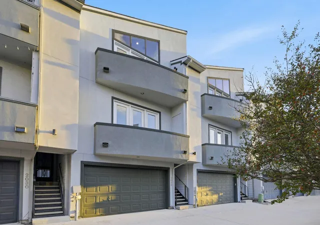 Photo 2 of Townhouse for sale at 2028 Tuam St, Houston, TX 77004 | MLS# 7116711 | Listing updated on 2026-10-08
