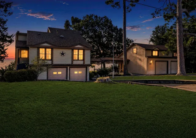 2nd image of 554 Harbor Dr, Onalaska, TX 77360 | MLS# 50089552
