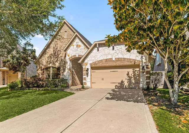 Photo 4 of Single family home for sale at 4430 Red Oak Grv Ct, Katy, TX 77494 | MLS# 32420141 | Listing updated on 2026-09-19