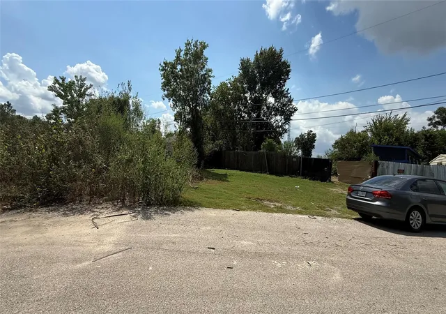 Photo 3 of Land for sale at 0 Hewrick, Houston, TX 77020 | MLS# 36784627 | Listing updated on 2025-10-02