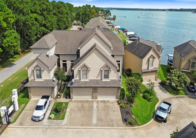 Photo 2 of Condo for sale at 350 Old Aqua Landing E, Montgomery, TX 77356 | MLS# 47601068 | Listing updated on 2026-09-14