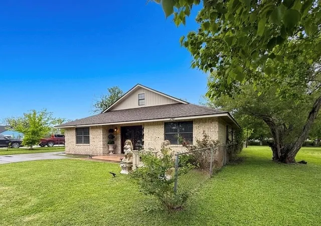 Homes for sale in Freeport, TX | 1905 Yellowstone St, Freeport, TX 77541 | MLS# 35658909