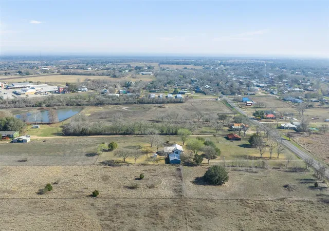 Homes for sale in Fayetteville, TX | 407 Fm 955, Fayetteville, TX 78940 | MLS# 50159013