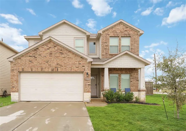 Photo 1 of Sale Pending at 7002 Victorville Dr, Rosharon, TX 77583 | MLS# 71765538 | Listing updated on 2026-04-30