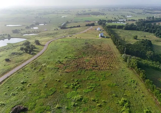 5th image of 227 Vineyard View Trl, Carmine, TX 78932 | MLS# 11976697
