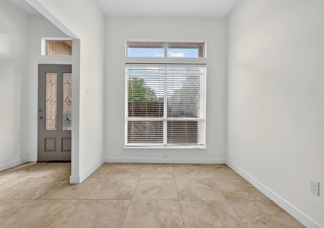 4th image of 4720 Post Oak Timber Dr #23, Houston, TX 77056 | MLS# 47890098