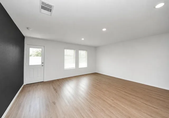 Photo 3 of Single family home for sale at 24107 Breckenridge Pass Ln, Hockley, TX 77447 | MLS# 87258981 | Listing updated on 2026-10-06