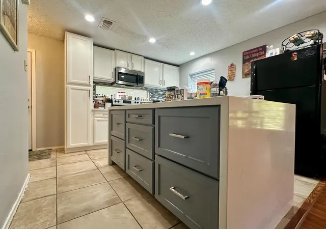 5th image of 200 Fountain Lake W #128, Livingston, TX 77351 | MLS# 48048031