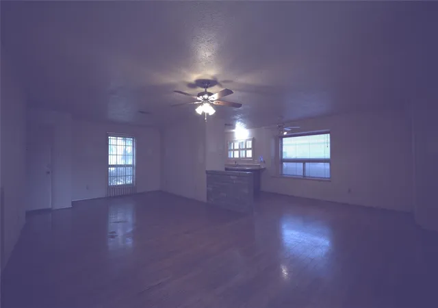 Photo 3 of Sale Pending at 17126 Hewing Dr, Friendswood, TX 77546 | MLS# 51497332 | Listing updated on 2026-09-09