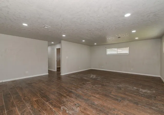 4th image of 121 Glynn Dr, Bridge City, TX 77611 | MLS# 34269338
