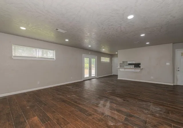 5th image of 121 Glynn Dr, Bridge City, TX 77611 | MLS# 34269338