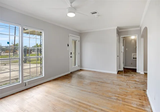 Homes for sale in Houston, TX | 2919 Cochran St, Houston, TX 77009 | MLS# 13418207