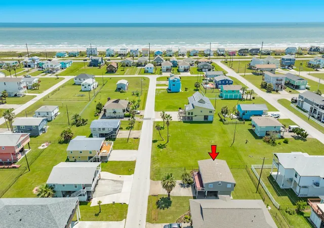 Photo 3 of Single family home for sale at 4134 Fort Bnd Dr, Galveston, TX 77554 | MLS# 15769017 | Listing updated on 2026-06-10