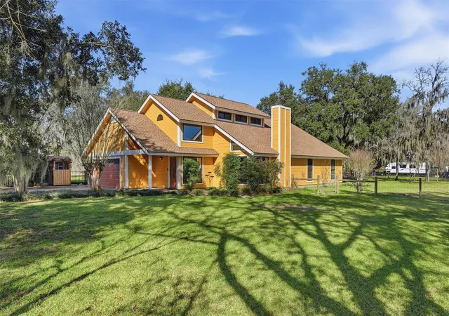Homes for sale in West Columbia, TX | 5610 County Road 823, West Columbia, TX 77486 | MLS# 13886192
