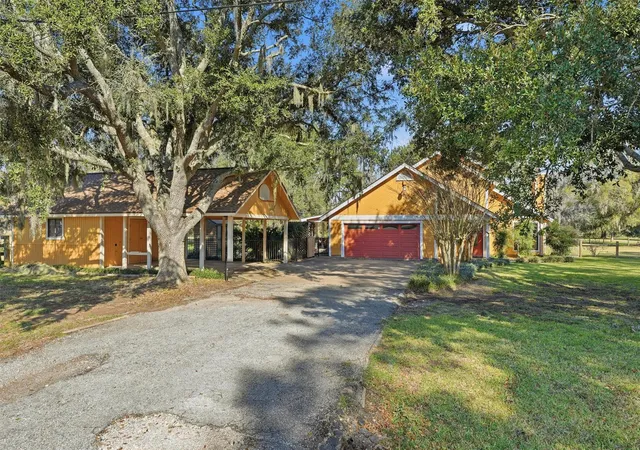 Homes for sale in West Columbia, TX | 5610 County Road 823, West Columbia, TX 77486 | MLS# 13886192