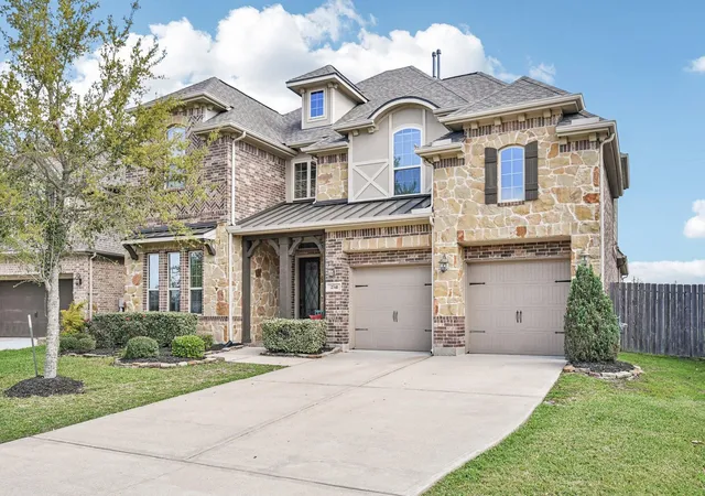 Homes for sale in Friendswood, TX | 2341 Shallow Creek Ln, Friendswood, TX 77546 | MLS# 10782323