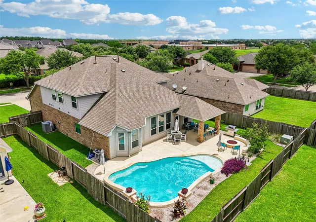Homes for sale in Dickinson, TX | 6546 Turner Fields Ln, Dickinson, TX 77539 | MLS# 94553167
