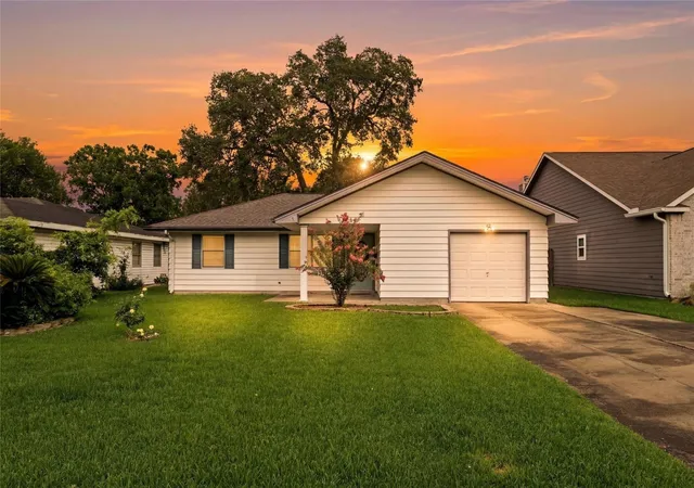 Homes for sale in Nederland, TX | 1440 Avenue E, Nederland, TX 77627 | MLS# 51378680