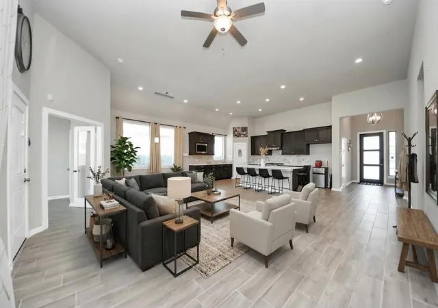 2nd image of 13021 Ocean Breeze Ln Ln, La Marque, TX 77568 | MLS# 25570275