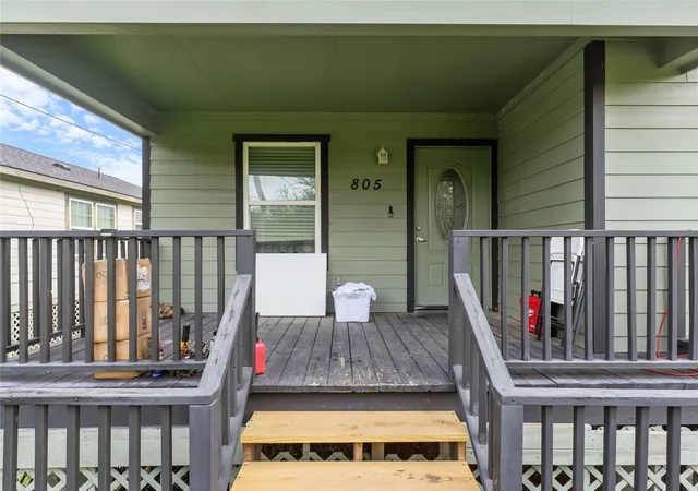 Photo 2 of Single family home for sale at 805 E Columbus, Wharton, TX 77488 | MLS# 27348828 | Listing updated on 2026-06-23
