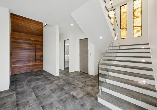 5th image of 2610 Westgrove Ln, Houston, TX 77027 | MLS# 72833457