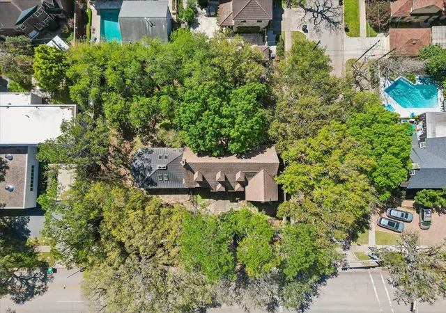 28th image of 2047 University Blvd, Houston, TX 77030 | MLS# 3952259