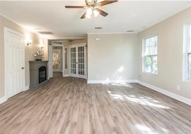 Photo 4 of Single family home for sale at 660 Pine Rd, Kemah, TX 77565 | MLS# 52642300 | Listing updated on 2026-07-28