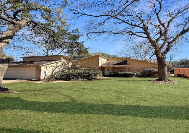 1st image of 58 April Wind Dr S, Montgomery, TX 77356 | MLS# 92638916