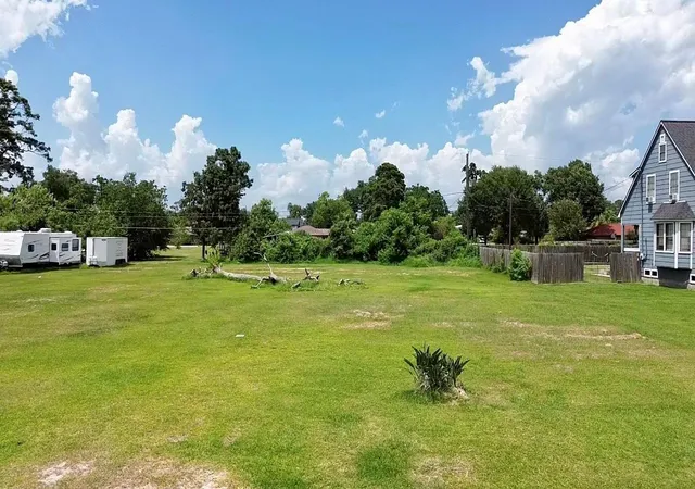 1st image of 510 S Shady Ln, La Porte, TX 77571 | MLS# 43817859
