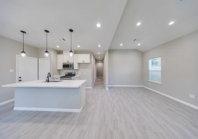 2nd image of 3206 Roland St, Houston, TX 77026 | MLS# 59671868