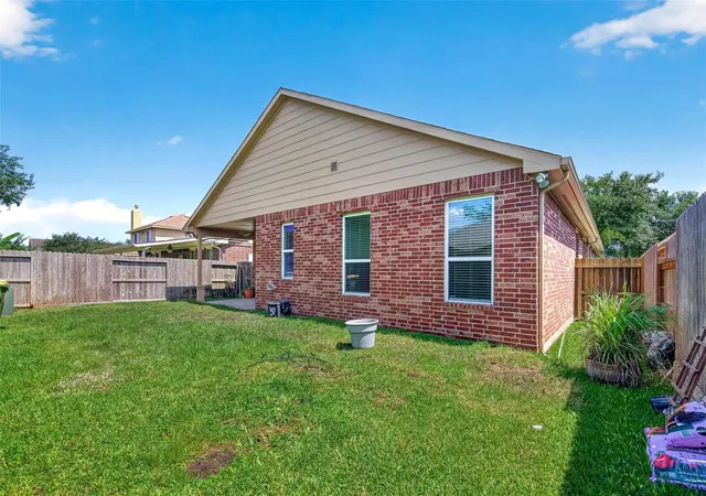 Homes for sale in Pearland, TX | 13010 Ferry Cove Ln, Pearland, TX 77584 | MLS# 42000814