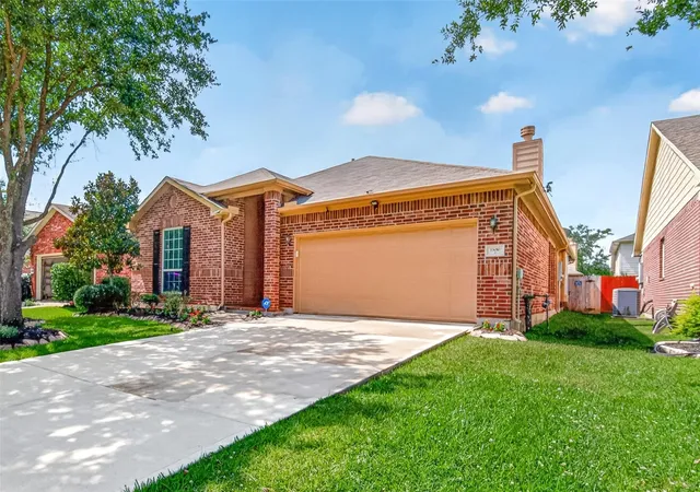 Homes for sale in Pearland, TX | 13010 Ferry Cove Ln, Pearland, TX 77584 | MLS# 42000814