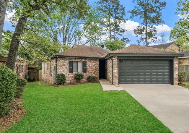 Homes for sale in Conroe, TX | 25 Shady Oak Ln, Conroe, TX 77304 | MLS# 27953123
