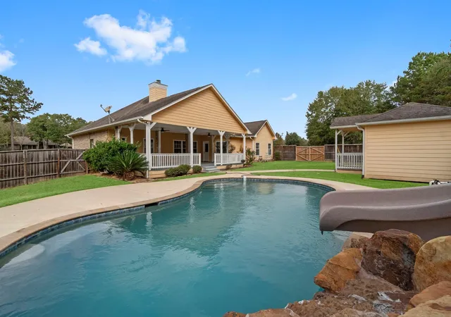 Photo 3 of Single family home for sale at 189 Northwood Park, Livingston, TX 77351 | MLS# 63267406 | Listing updated on 2026-08-19