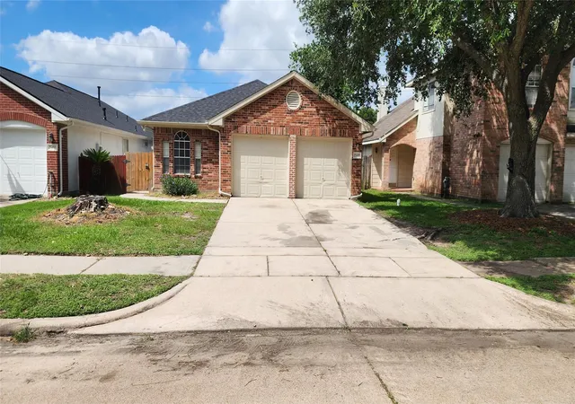 Photo 1 of Single family home for sale at 5443 Evergreen Cyn Rd, Houston, TX 77066 | MLS# 50012541 | Listing updated on 2026-08-20