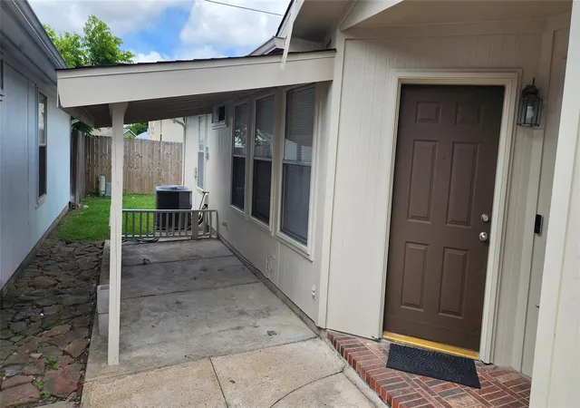 Photo 4 of Single family home for sale at 5443 Evergreen Cyn Rd, Houston, TX 77066 | MLS# 50012541 | Listing updated on 2026-08-20